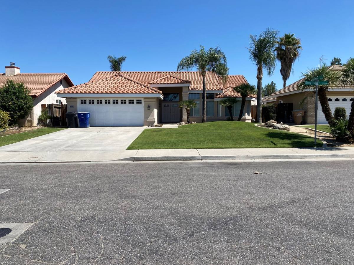 House for rent at 12200 Kingfisher Ave, Bakersfield, CA 93312