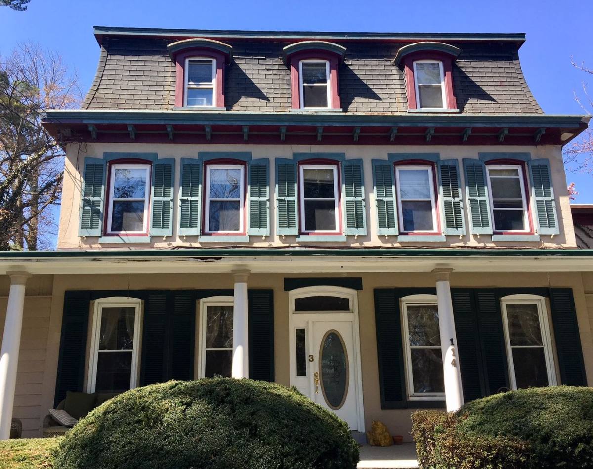Apartment for rent at 114 Bloomingdale Ave, Wayne, PA 19087