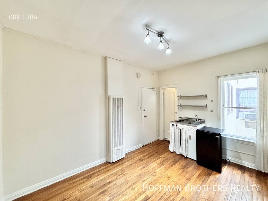 Apartment for rent at 836 Sanborn Ave #204, Los Angeles, CA 90029