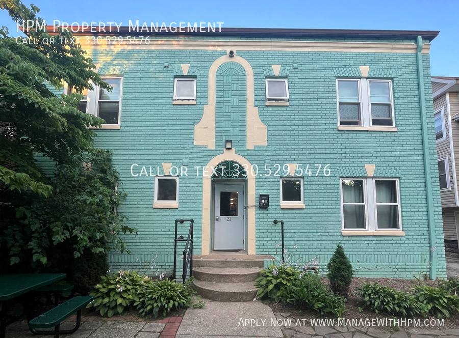 Apartment for rent at 21 S Highland Ave #4, Akron, OH 44303