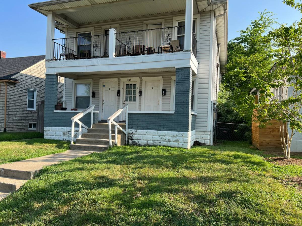 Apartment for rent at 943 Central Ave, Louisville, KY 40208