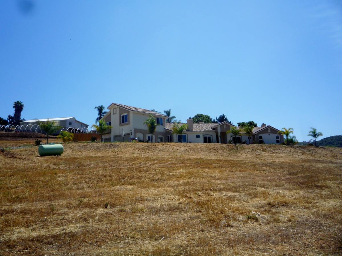 Apartment for rent at 29763 Reza Court, Vista, CA 92084