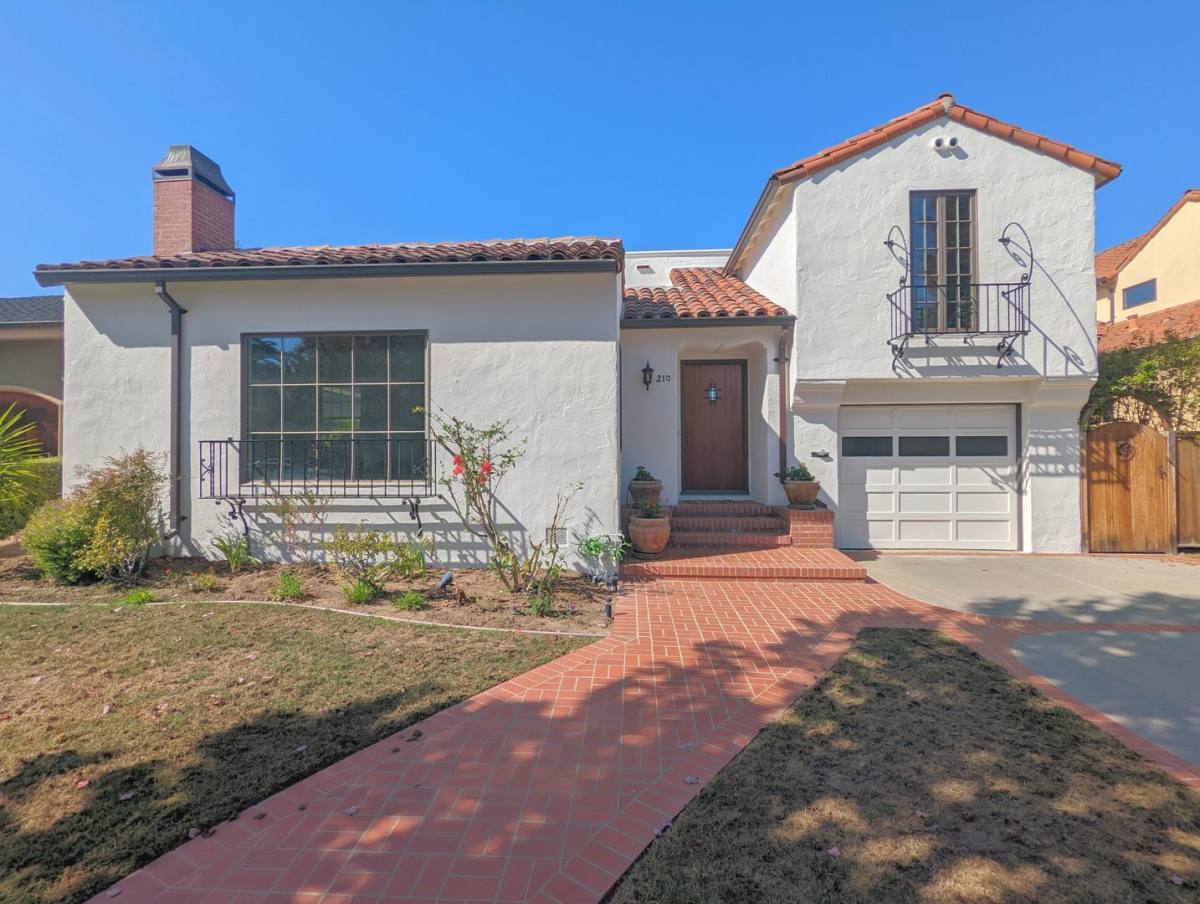 House for rent at 210 Avila Rd, San Mateo, CA 94402