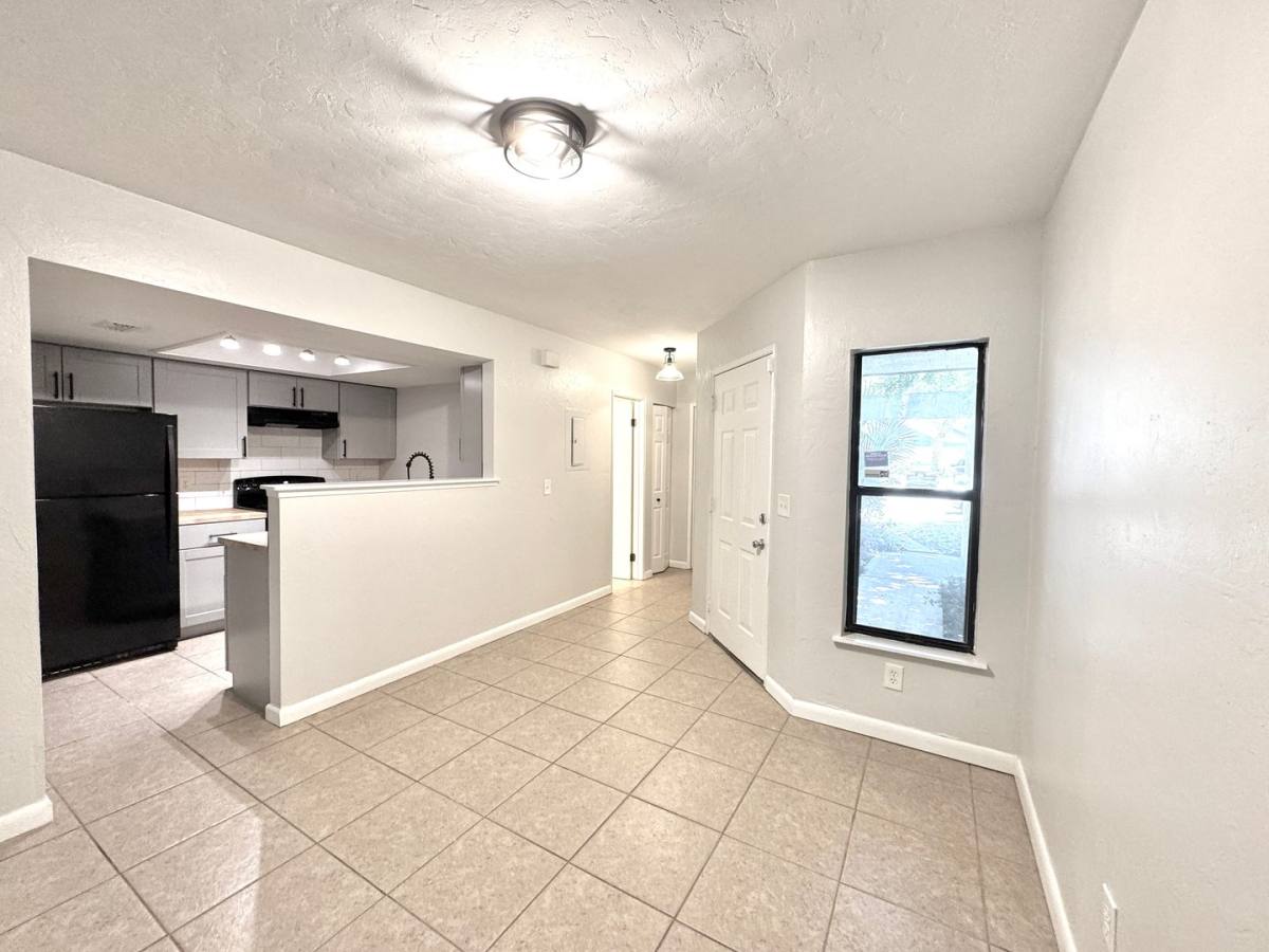 Townhouse for rent at 2964 Songbird Dr, Atlantic Beach, FL 32233