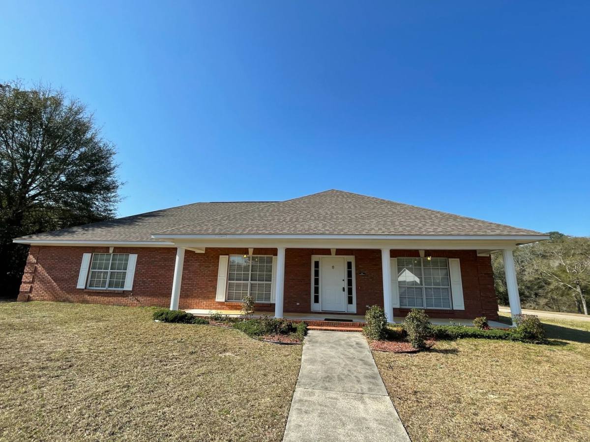 House for rent at 25 Spearhead Dr, Enterprise, AL 36330