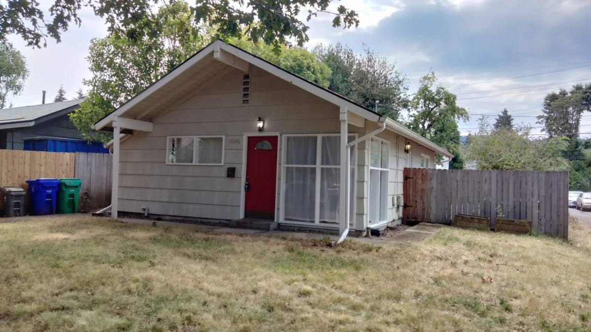 House for rent at 10046 N Leonard St, Portland, OR 97203