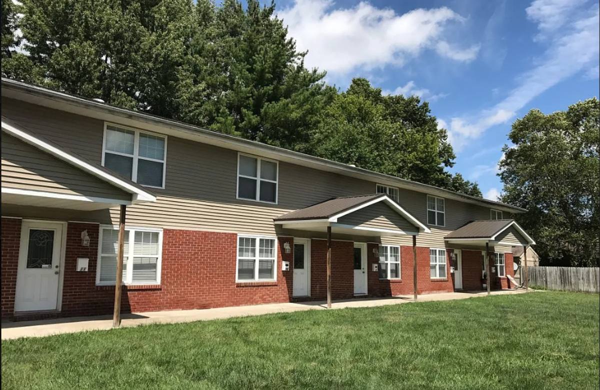 Apartment for rent at 405 E Mulberry, Chatham, IL 62629