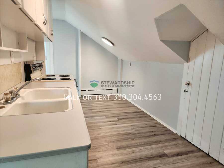 Apartment for rent at 12990 Lincoln Way W #4, Massillon, OH 44647