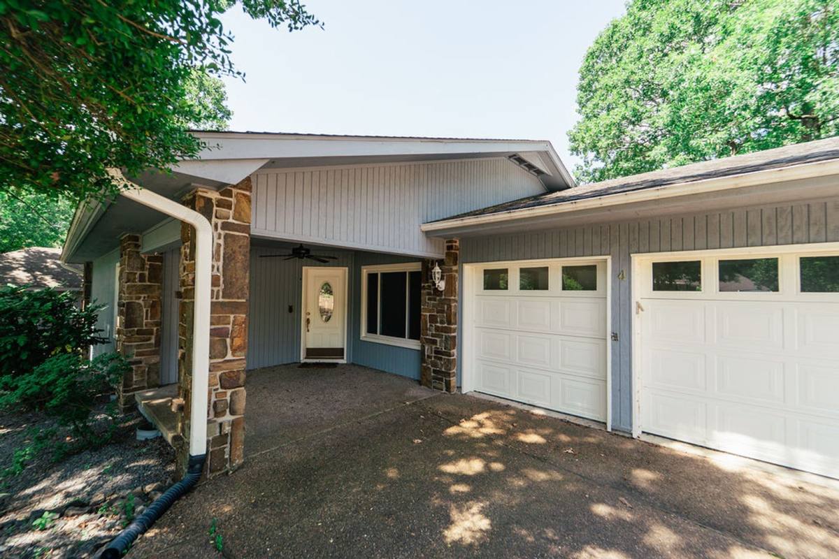 House for rent at 4 Rodriguez Trace, Hot Springs Village, AR 71909
