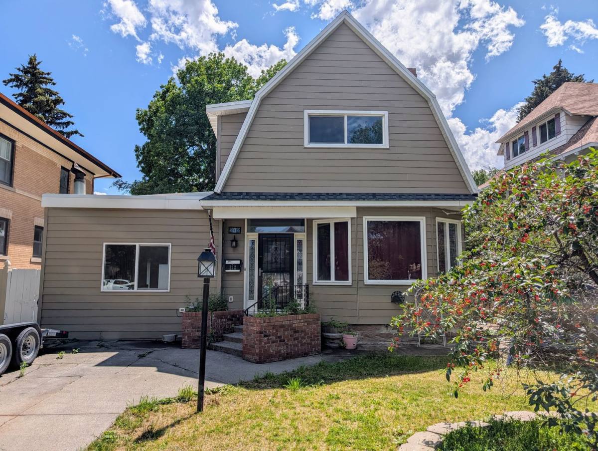 House for rent at 212 3rd Ave N, Great Falls, MT 59401