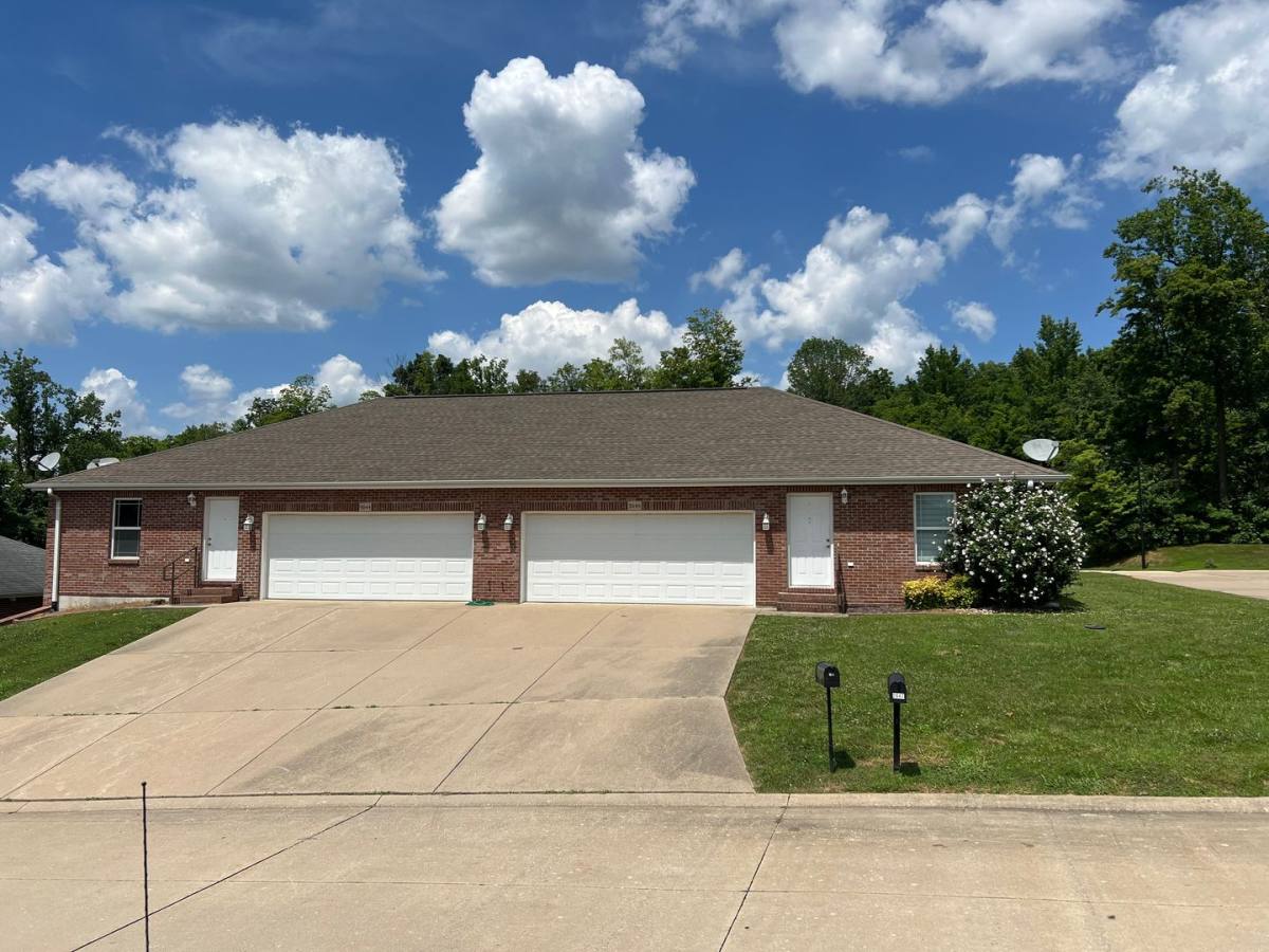 Apartment for rent at 2644 2646 Travelers Way, Jackson, MO 63755