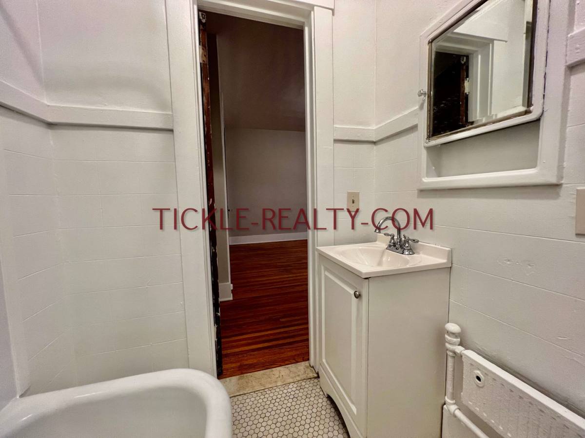Apartment for rent at 10 Wilmer St, Rochester, NY 14607
