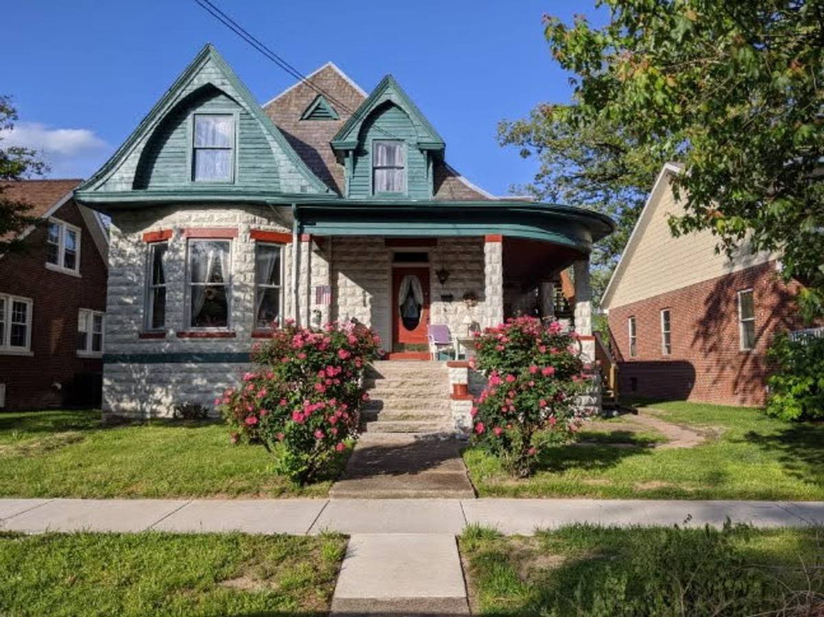 Apartment for rent at 306 Harahan Blvd, Paducah, KY 42001