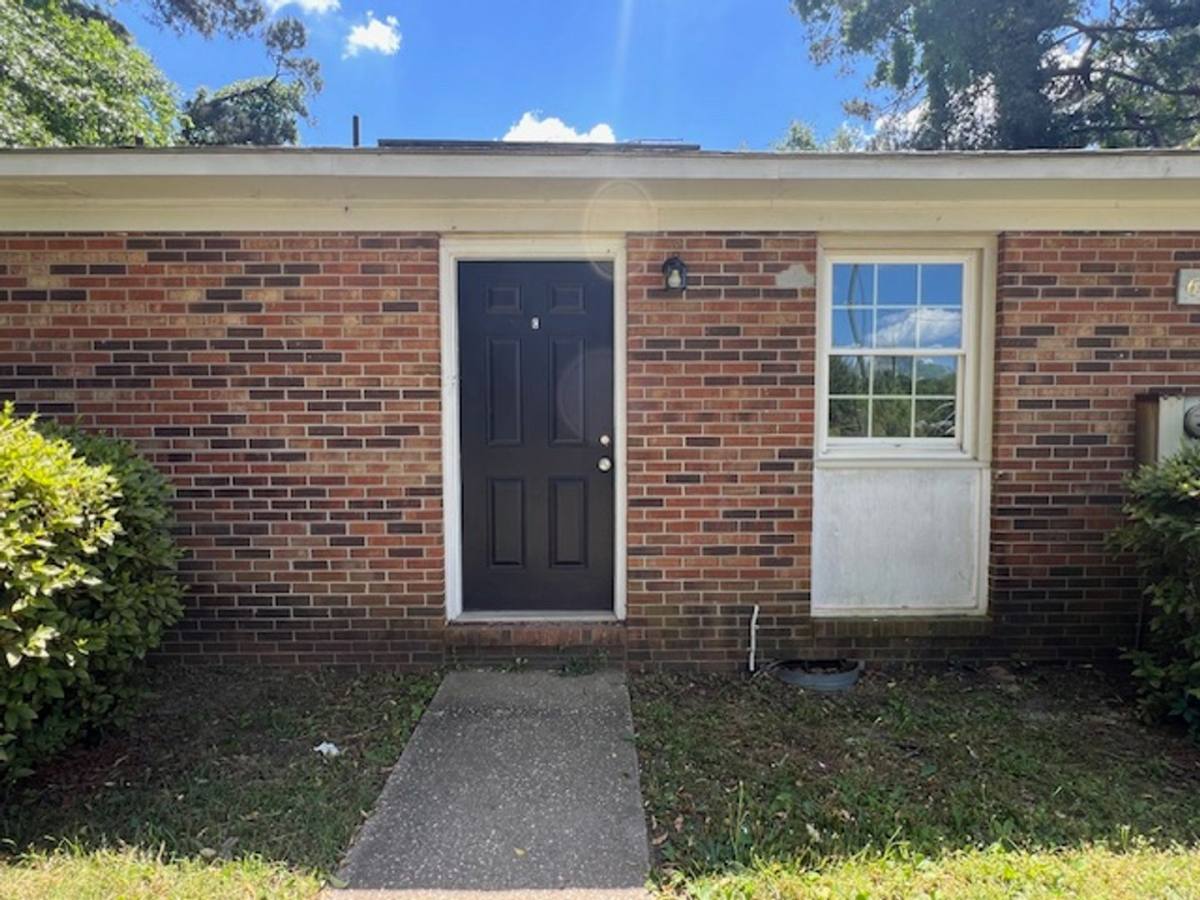 House for rent at 6421-C Applecross Ave, Fayetteville, NC 28304