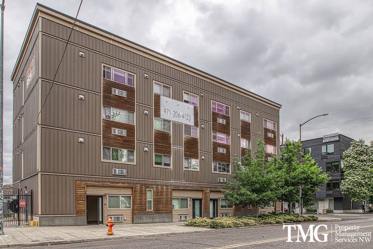 Apartment for rent at 6811 NE Grand Ave, Portland, OR 97211