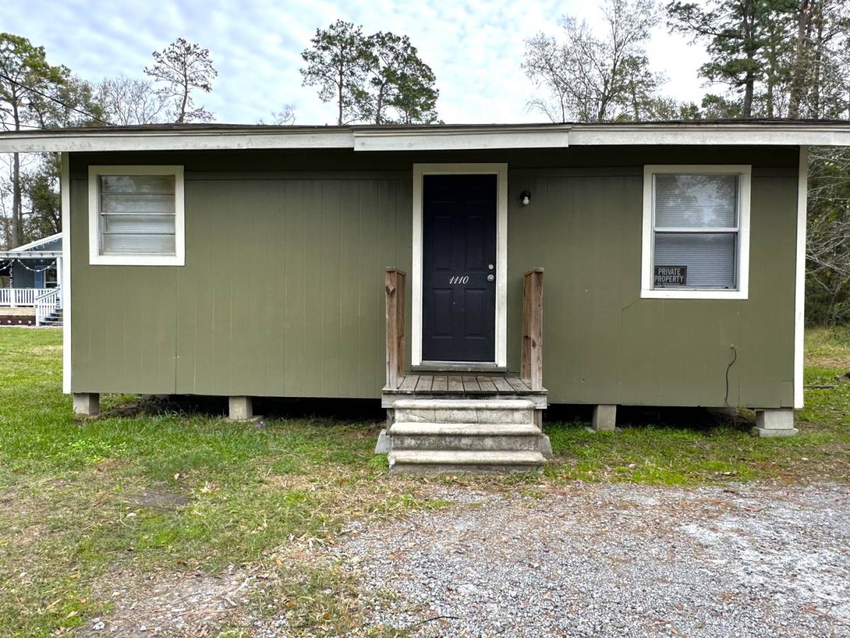House for rent at 1110 Archie St, Vidor, TX 77662