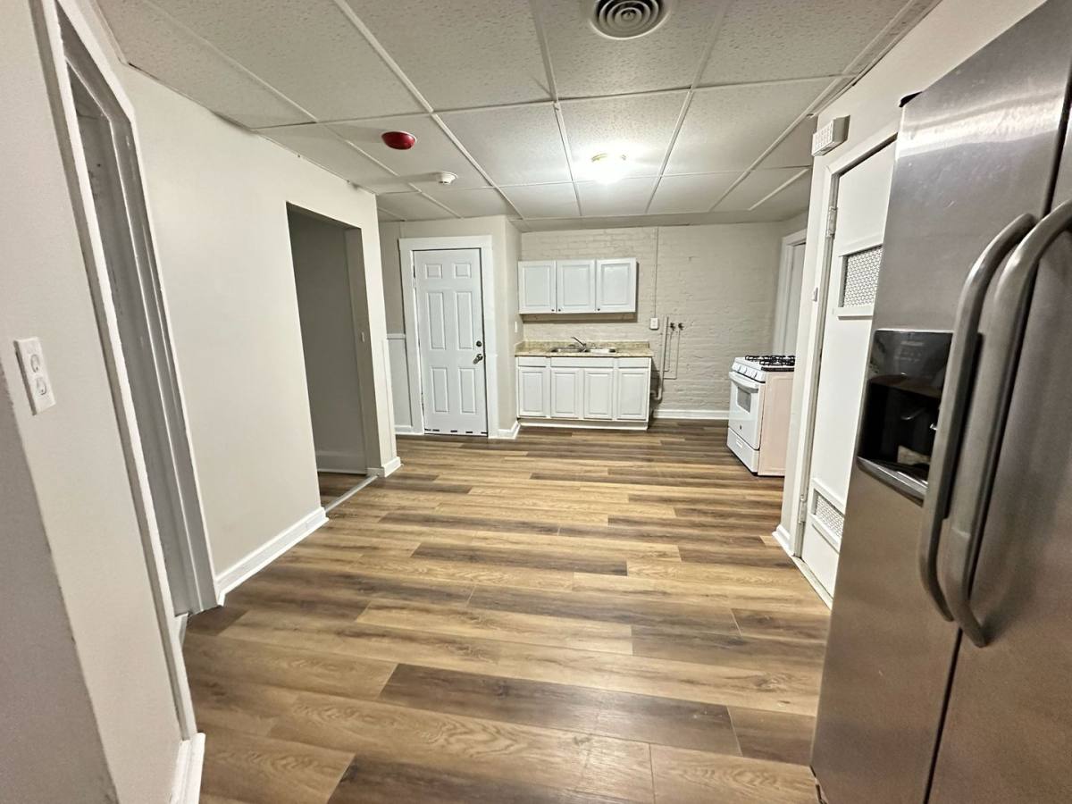 Apartment for rent at 10 Spring St, Holyoke, MA 01040