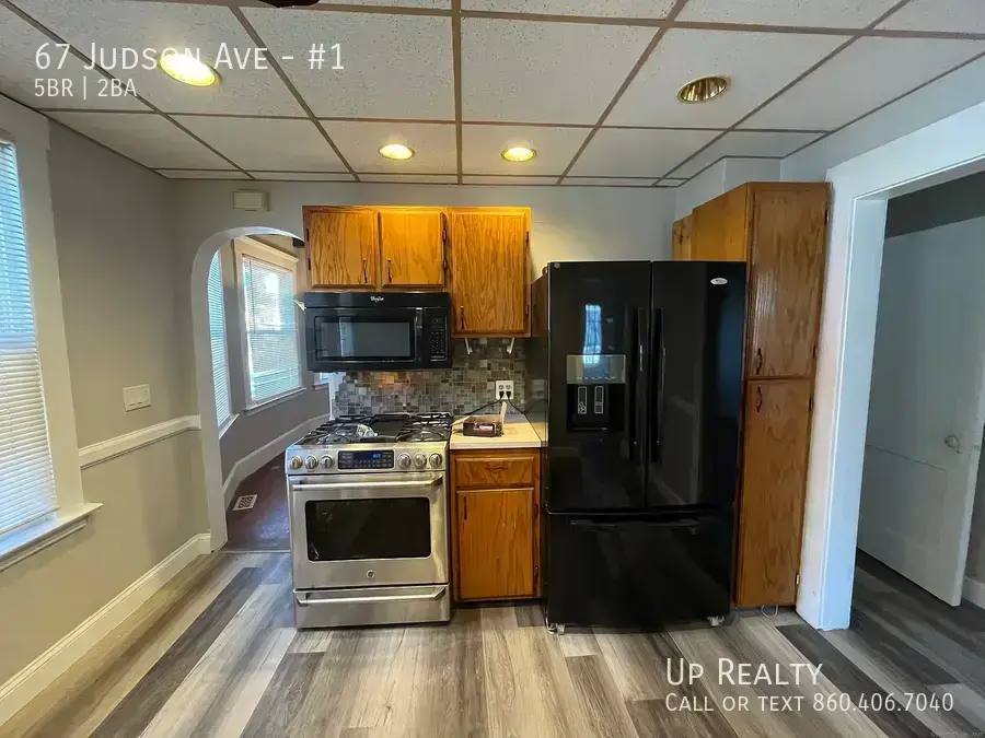 House for rent at 67 Judson Ave #1, New Haven, CT 06511
