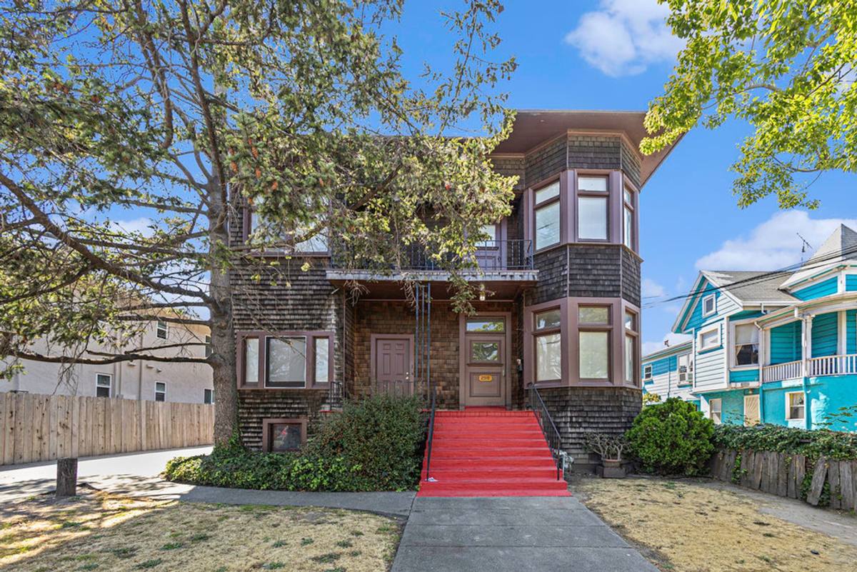 Apartment for rent at 2316 Buena Vista Ave, Alameda, CA 94501