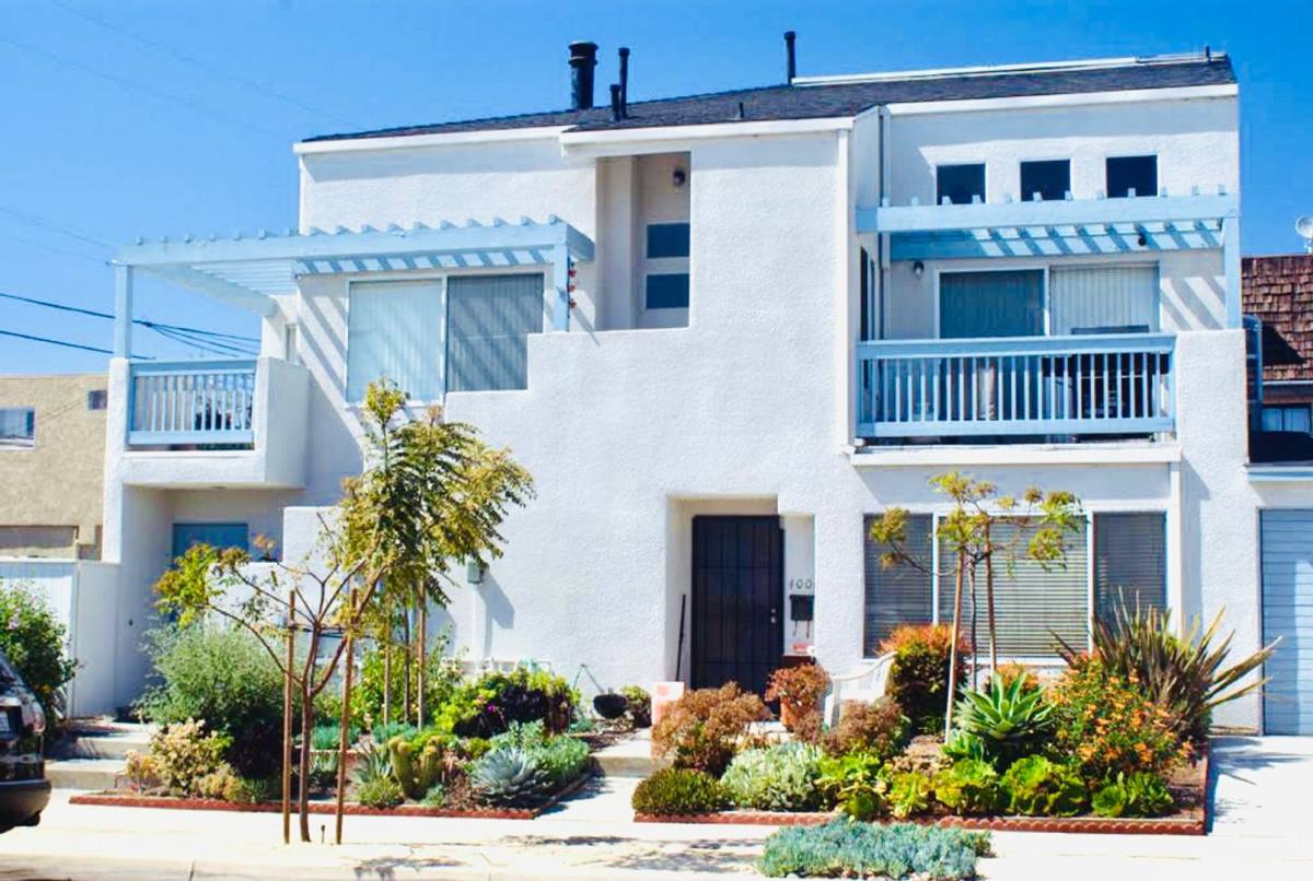 Condo for rent at 4008 Promontory St, San Diego, CA 92109