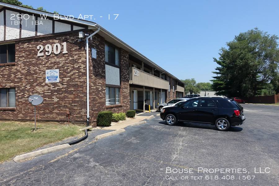 Apartment for rent at 2901 W Blvd #17, Belleville, IL 62221