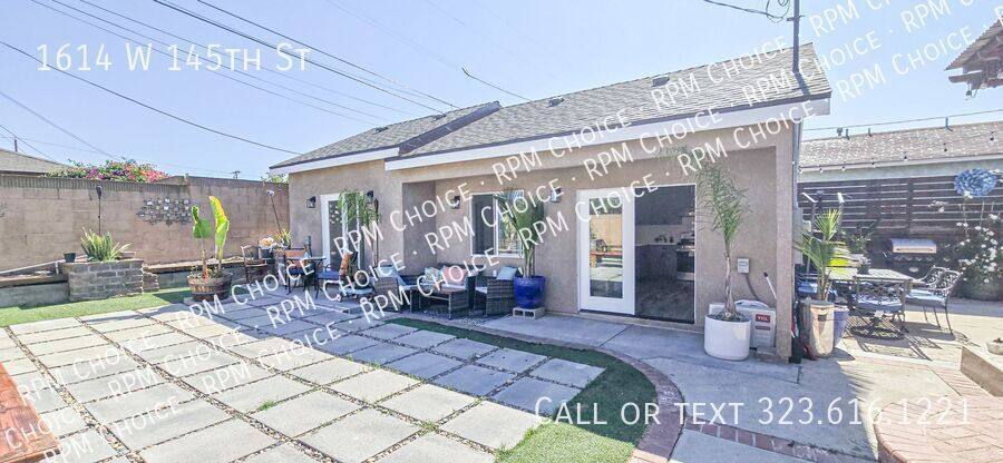 House for rent at 1614 W 145th St, Compton, CA 90220