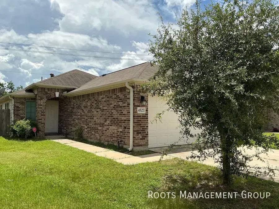 Apartment for rent at 4527 Nexus Rd #4527N, Houston, TX 77053