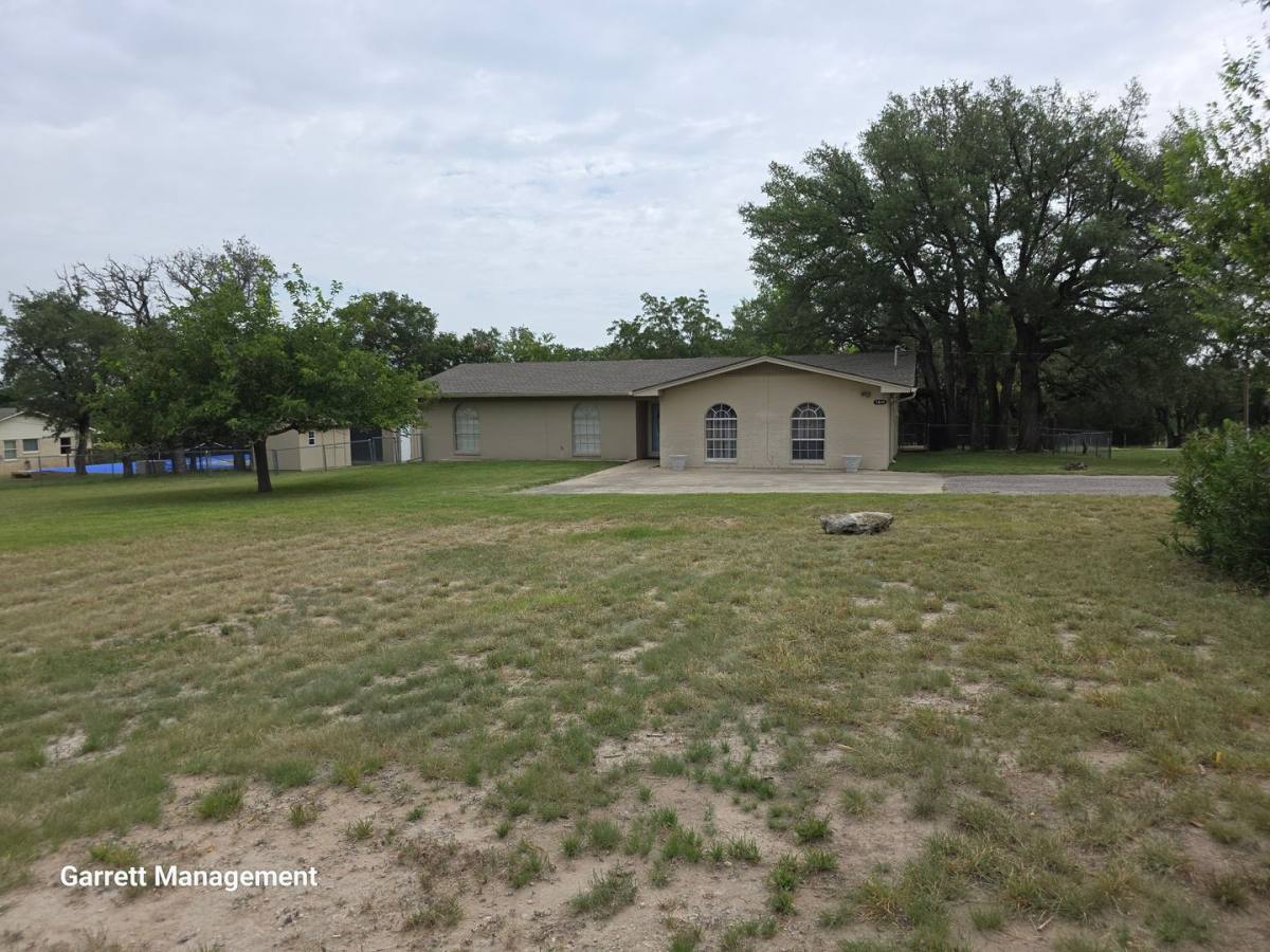 House for rent at 1401 Sheppard Lane, Lampasas, TX 76550