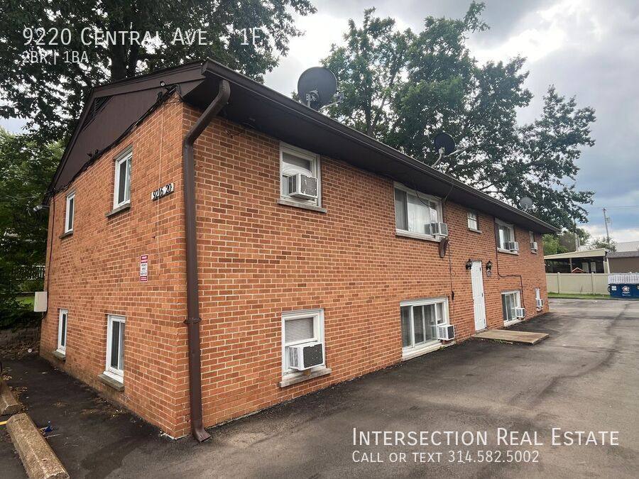 Apartment for rent at 9220 Central Ave #1F, Saint Louis, MO 63134