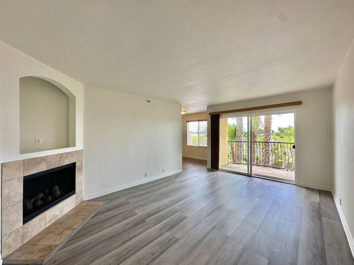 Condo for rent at 4205 Lamont St, San Diego, CA 92109