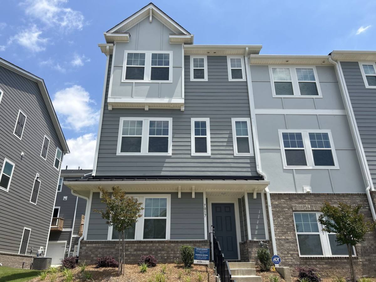 Townhouse for rent at 7017 Bryce Ave, Charlotte, NC 28217