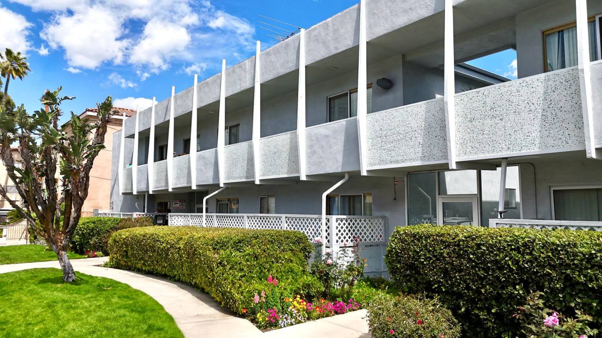 Apartment for rent at 5252 Corteen Place, Valley Village, CA 91607