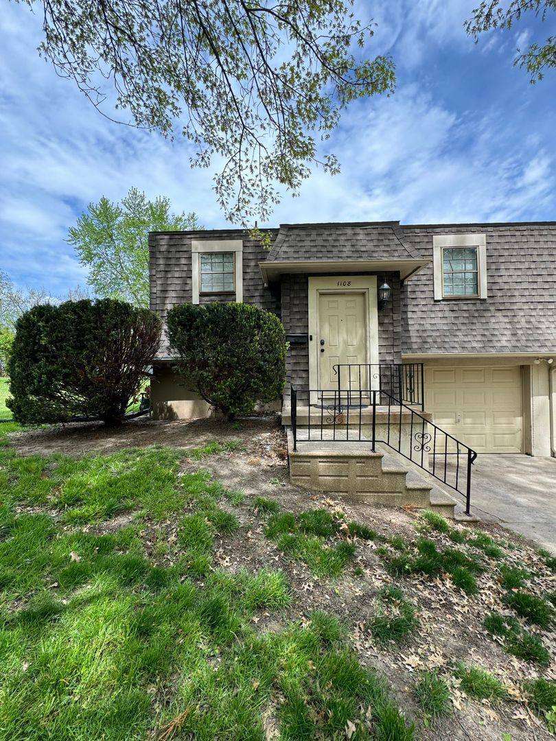 House for rent at 1108 E S Ave, Independence, MO 64050