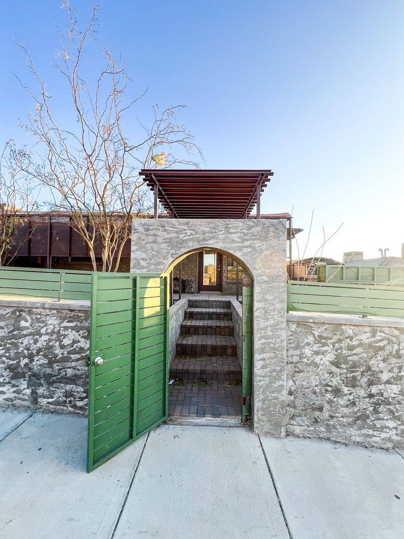 Apartment for rent at 1606 N Stanton, El Paso, TX 79902