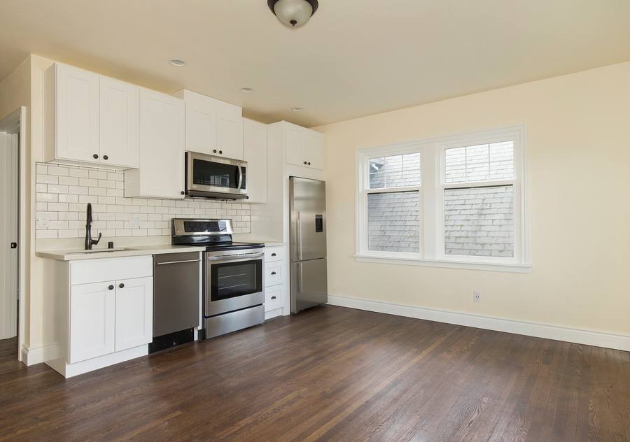 Apartment for rent at 571 Valley St #5, Seattle, WA 98109