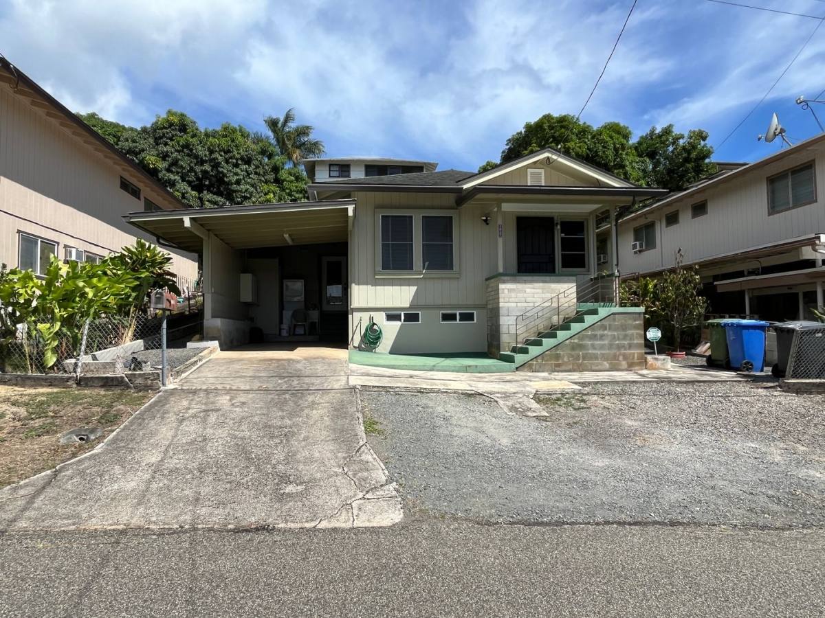 House for rent at 1927 Aupuni St, Honolulu, HI 96817