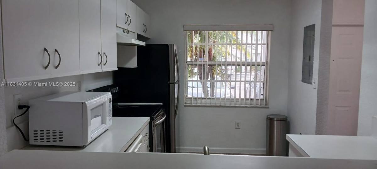 Townhouse for rent at 14045 SW 121st Place 5-24, Miami, FL 33186