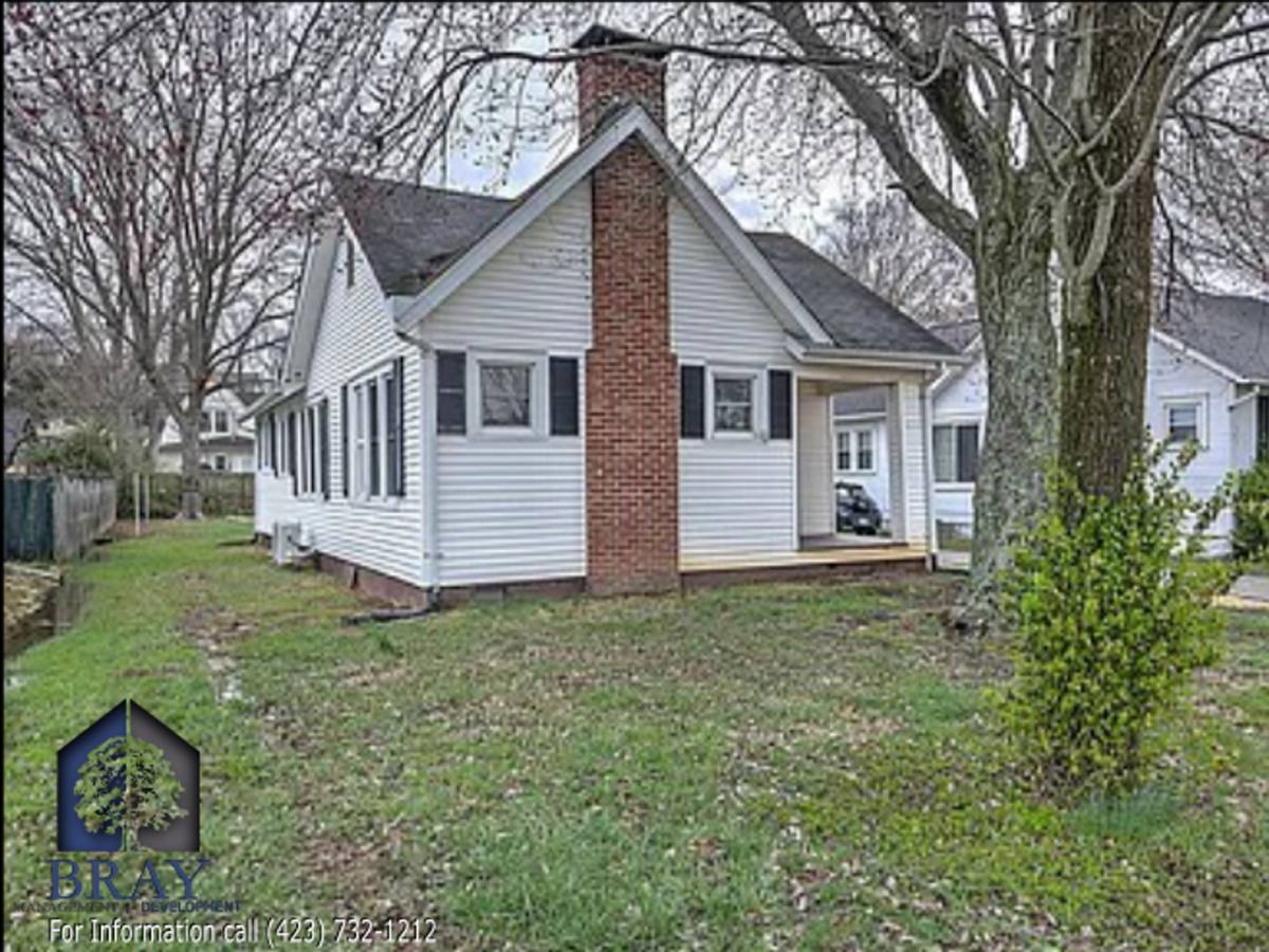 House for rent at 1362 E Center St, Kingsport, TN 37664