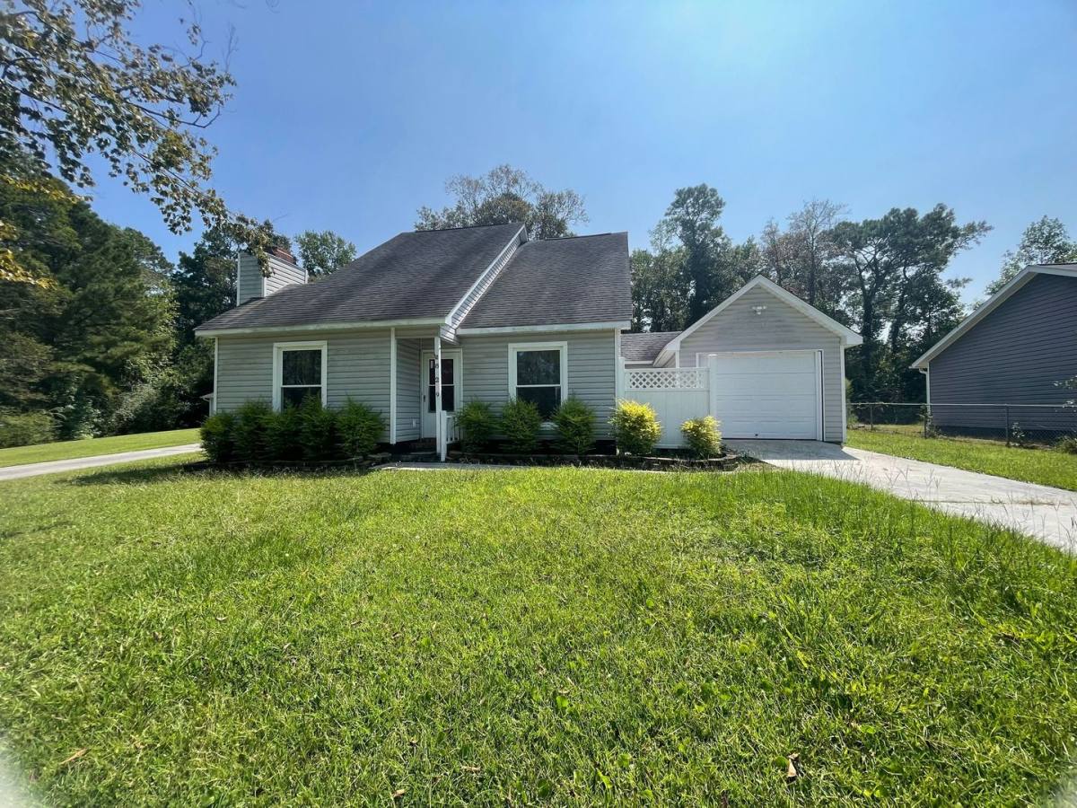 House for rent at 829 Mill River Rd, Jacksonville, NC 28540