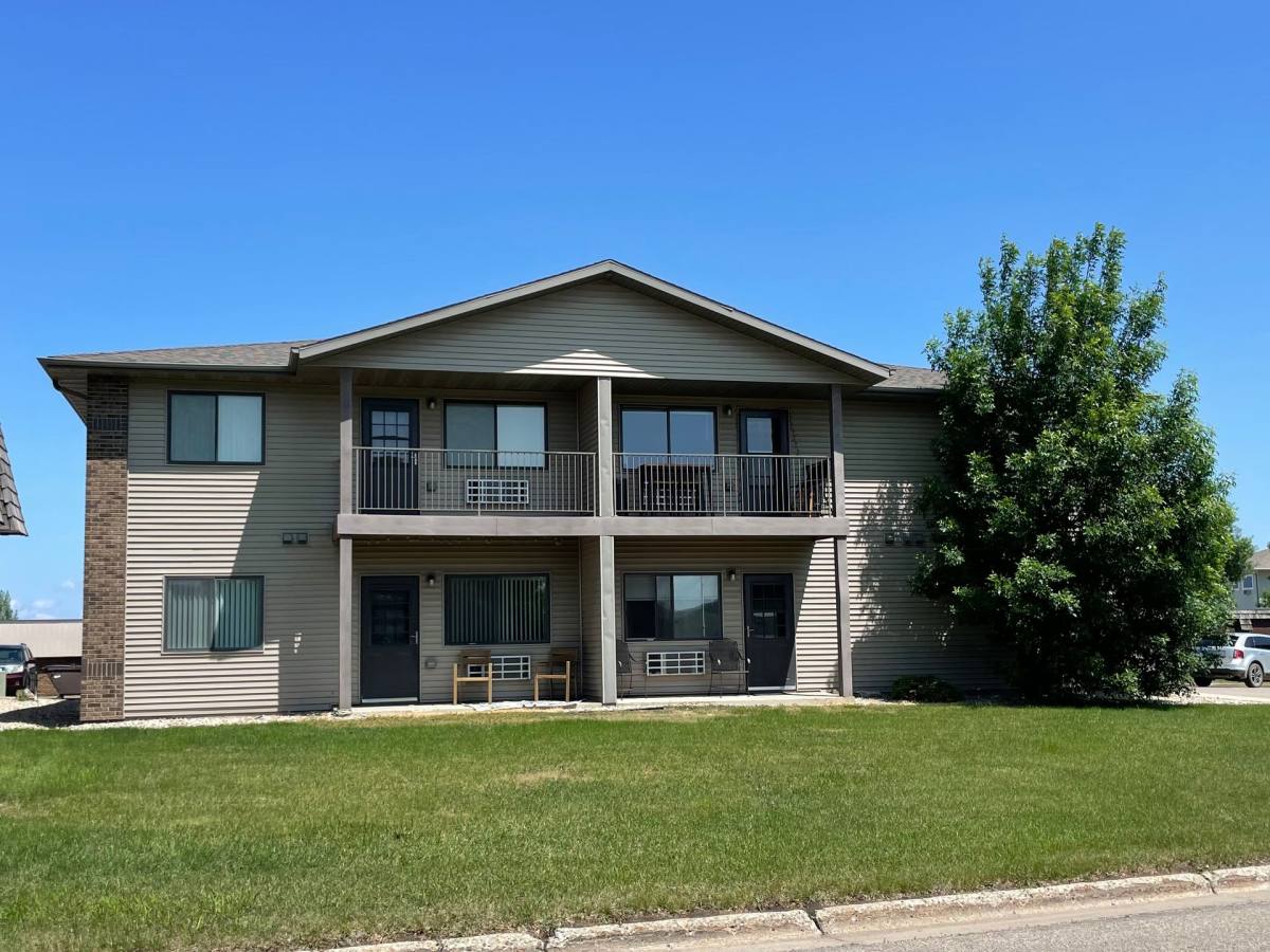 Apartment for rent at 1520 32nd Ave SW, Minot, ND 58701