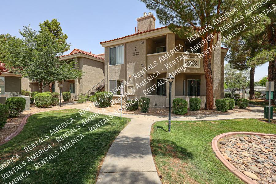 Condo for rent at 2929 W Yorkshire Dr #1016, Phoenix, AZ 85027