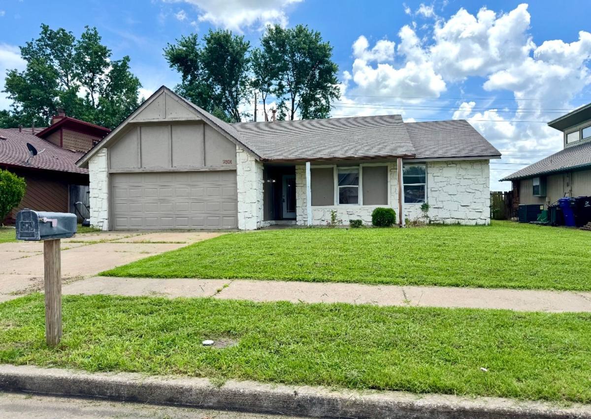 House for rent at 2801 W Houston Place, Broken Arrow, OK 74012