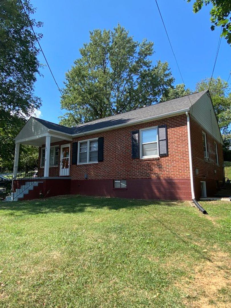 House for rent at 302 Archer St, Staunton, VA 24401