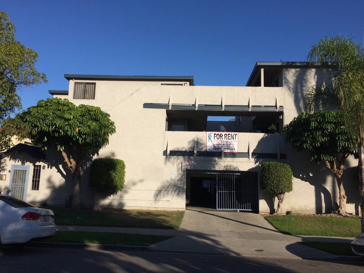 Apartment for rent at 2250 Cedar Ave, Long Beach, CA 90806