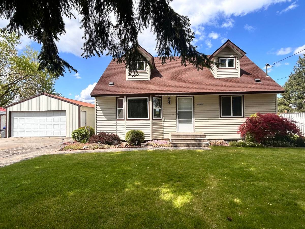 House for rent at 17005 E 4th Ave, Veradale, WA 99037
