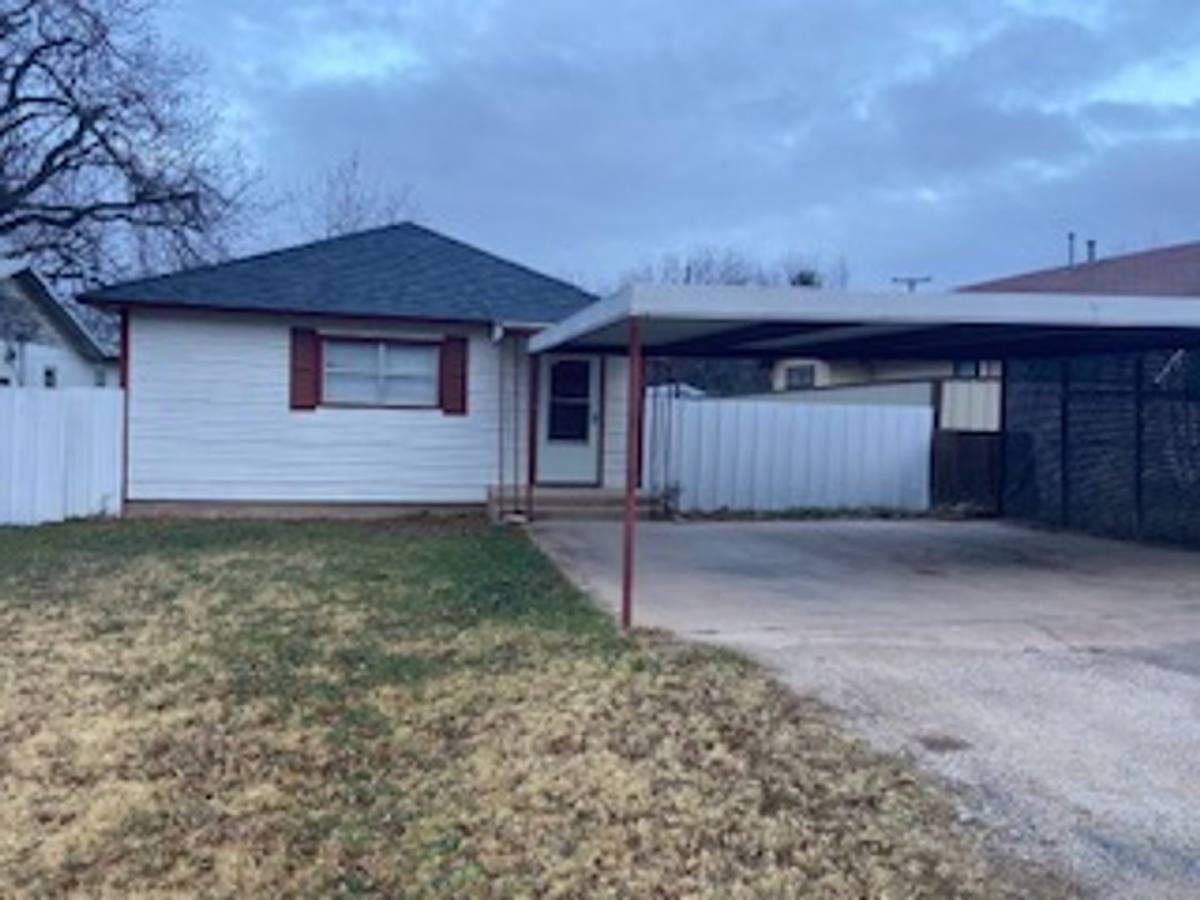 House for rent at 218 Elm St, Clyde, TX 79510