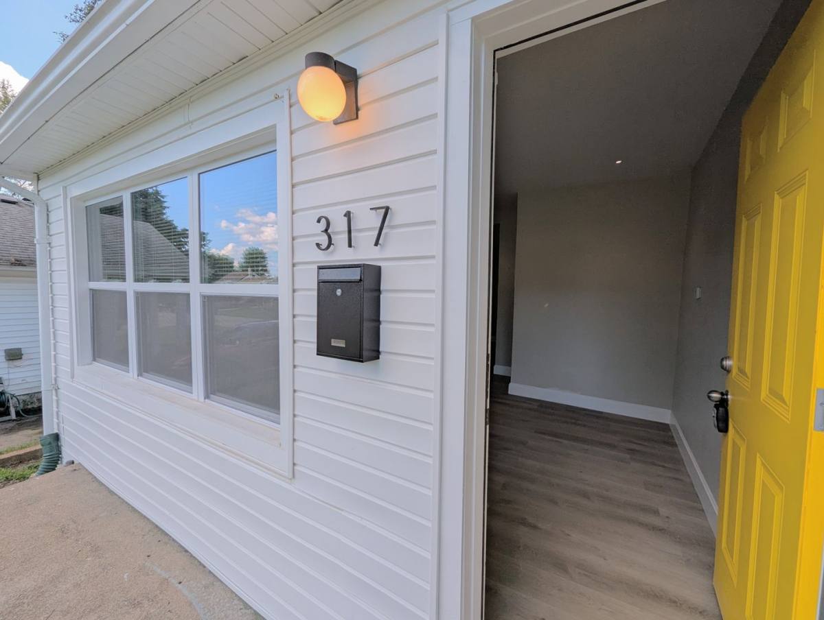 House for rent at 317 Ames Place, Saint Louis, MO 63135