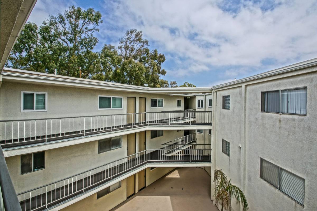 House for rent at 1108 Camino Real, Redondo Beach, CA 90277