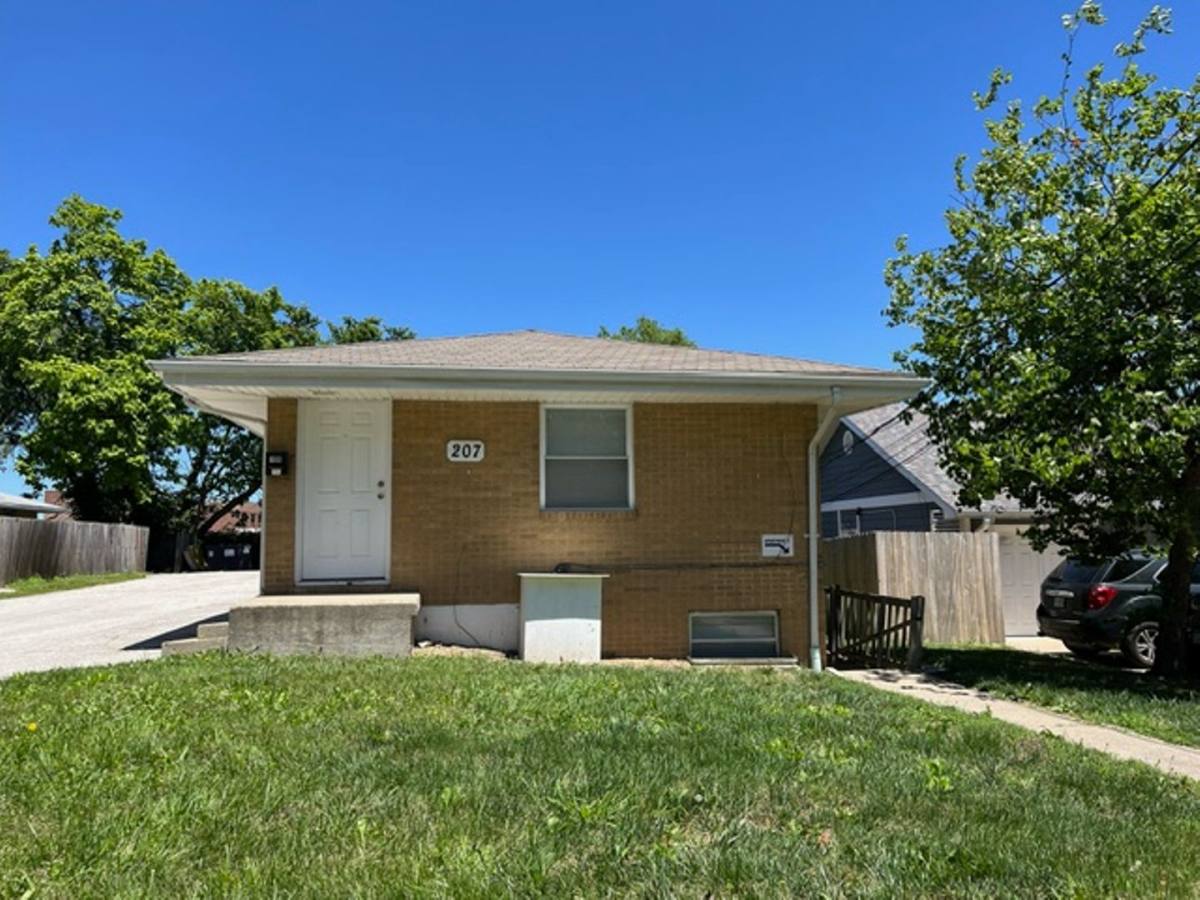 Apartment for rent at 207 Highview Ave, Columbia, MO 65203