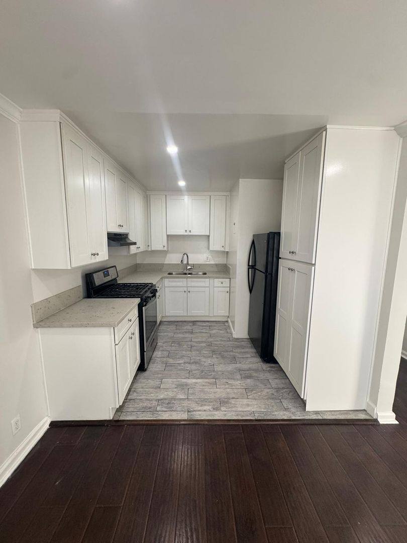 Apartment for rent at 1171 Kenmore Ave, Los Angeles, CA 90029